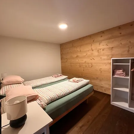 One Bedroom With Mountain And Garden View Ground Floor Of Solaria Casa de hóspedes