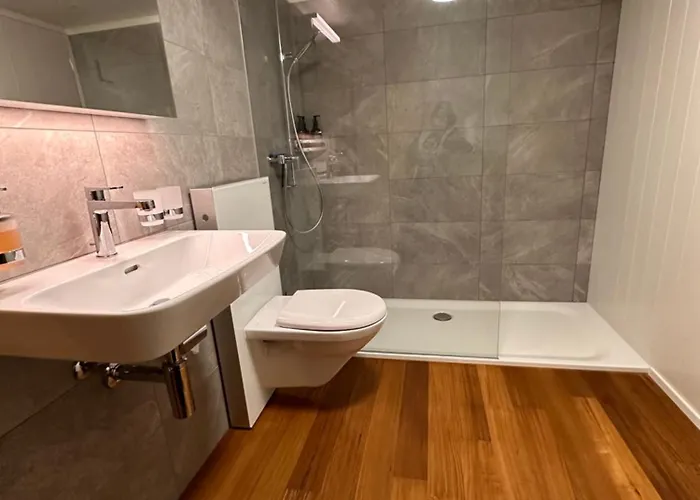 Gæstehus One Bedroom With Mountain And Garden View Ground Floor Of Solaria Zweisimmen