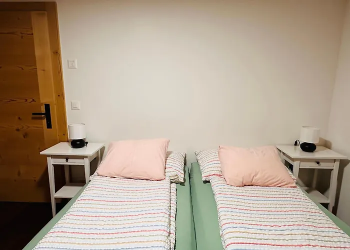 One Bedroom With Mountain And Garden View Ground Floor Of Solaria Gæstehus Zweisimmen